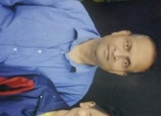 yash file photo with family