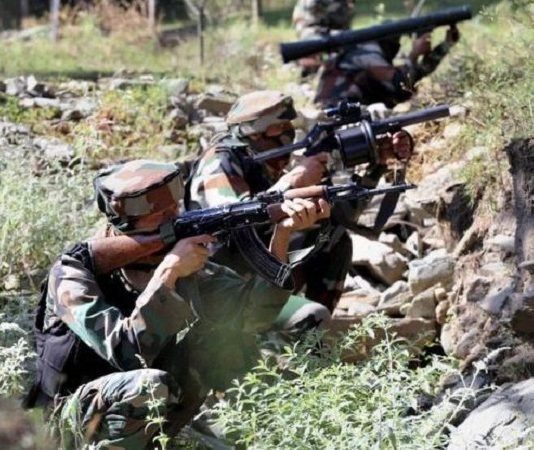 दो नागरिकों की मौत के बदले BSF ने मार गिराए 15 पाक सैनिक bsf in action on border
