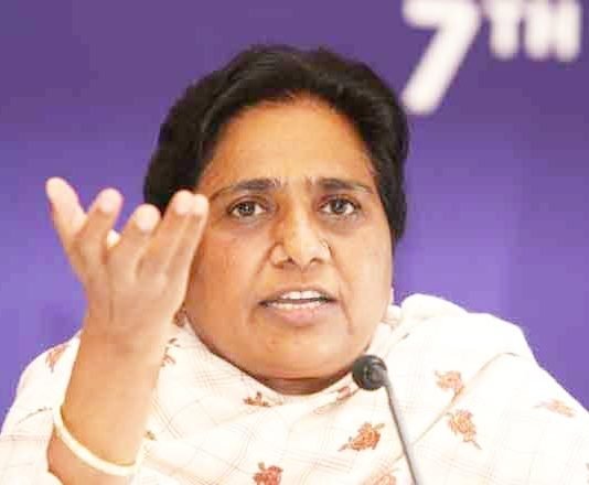मायावती ने पूछा भागवत को स्वंयसेवकों पर इतना भरोस तो खुद क्यों लिए विशेष कमांडों मायावती की चिंता