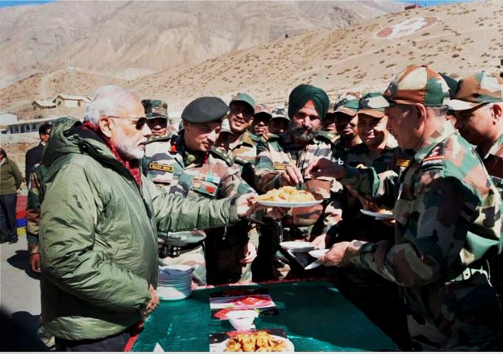 pm celebrate diwali with indian army