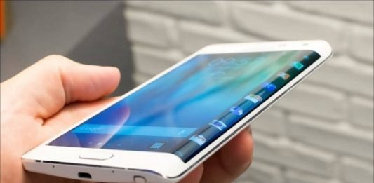 यहां की सरकार तो कैशलेस लेनदेन के लिए गरीबों को मुफ्त में देने जा रही मोबाइल mobile concept pic