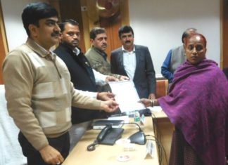 साढ़े चार साल से दौड़ रही गरीब को परिषद दिवस में मिला आवास parishad divas
