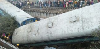 train axcident in kanpur