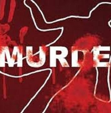 अब शराब की दुकान के सेल्समैन को सिर कूंचकर मार डाला, हत्यारे लूट ले गए 30 हजार