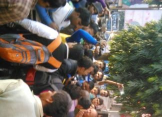 loot in aliganj