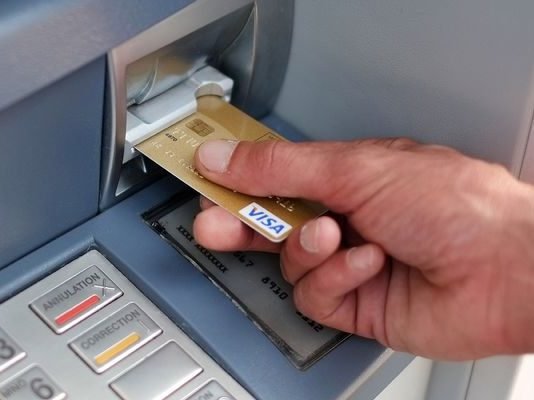 खुशखबरी: एक फरवरी से हट जाएगी ATM से पैसा निकालने की सीमा atm limit