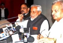 विरोधियों पर सपा का पलटवार, ‘कहा नहीं थमेगा CM के विकास का सफर’ sapa attack on antie