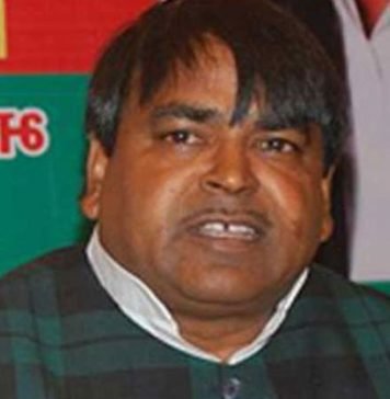 गायत्री प्रजापति