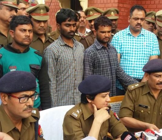 आभूषण व्यापारी ने कराई थी चौक में 13 करोड़ की डकैती, पौने तीन किलों जेवर के साथ 3 गिरफ्तार 13 करोड़ की डकैती
