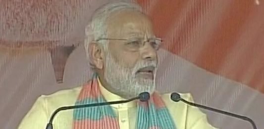 बोले मोदी, ‘ये गरीब बेटा हार्डवर्क से बदलने में लगा है देश की अर्थव्यवस्था’ pm modi