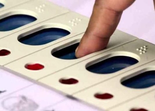 बोले अखिलेश, EVM को लेकर जनता के मन में शंका से हो रहा लोकतंत्र कमजोर, बैलेट पेपर निर्वाचन की सत्यता का पुख्ता सबूत मतदान