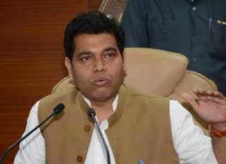 नौ से छह ऑफिस में रहें अफसर, योगी करेंगे लैंडलाइन पर कॉल श्रीकांत शर्मा