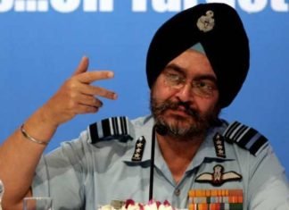एयर चीफ ने 12 हजार जवानों को लिखा पत्र, कहा रहें तैयार Birendra Singh Dhanoa