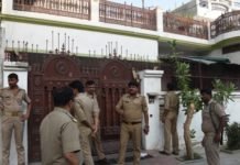 संपत्ति के लालच में मां, बहन की हत्या के बाद शव ठिकाने लगाने ले जा रहा युवक पकड़ा गया संपत्ति के लालच में मां, बहन की हत्या