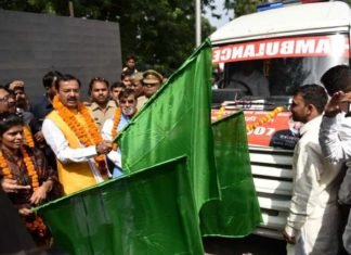 गौवंश के इलाज के लिए केशव मौर्या ने झंडी दिखाकर रवाना की एम्बुलेंस गौवंश के लिए एम्बु्लेंस