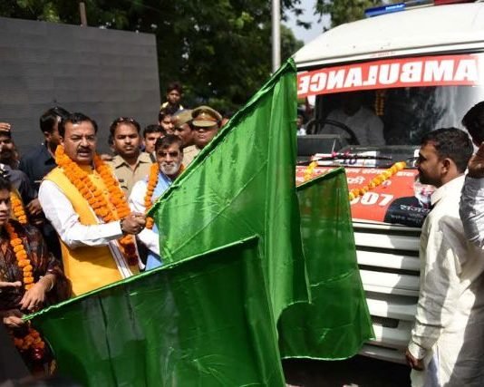 गौवंश के इलाज के लिए केशव मौर्या ने झंडी दिखाकर रवाना की एम्बुलेंस गौवंश के लिए एम्बु्लेंस