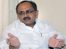 स्वास्थ्य मंत्री ने जिलाधिकारियों को दिया निर्देश, स्वास्थ्य केंद्रों का करें औचक निरीक्षण सिद्धार्थनाथ सिंह