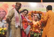 विहिप के कार्यक्रम में योगी ने कहा, इतिहास को विकृत करने वालों को बेनकाब करने की है जरूरत विहिप