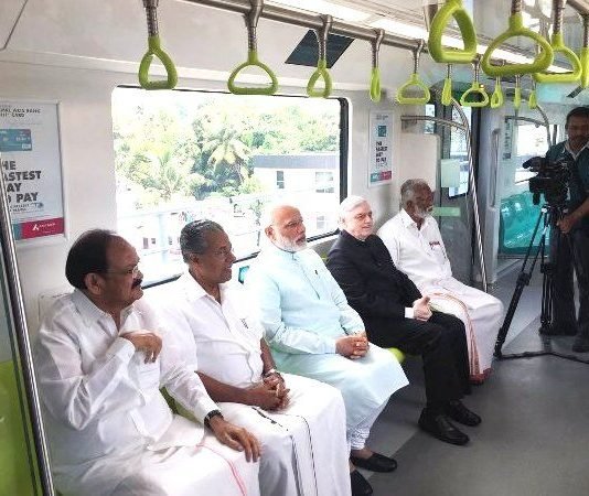 केरल को मेट्रो का तोहफा देने के बाद बोले मोदी, ‘मेक इन इंडिया’ से तैयार हुई मेट्रो मेक इन इंडिया