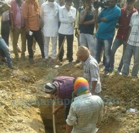 एक क्लिक पर जानें आखिर एक हफ्ते बाद कब्र से क्यों निकालना पड़ा शुभम की लाश कब्र