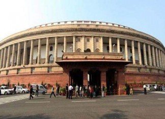 किसानों की खुदकुशी और मायावती के इस्तीफे को लेकर विपक्ष ने राज्यसभा में किया हंगामा राज्यसभा