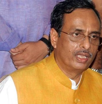 UP बोर्ड: एग्जाम के पहले दिन सेंटरों का औचक निरीक्षण करने पहुंचे डिप्टी सीएम यूपी बोर्ड एग्जाम