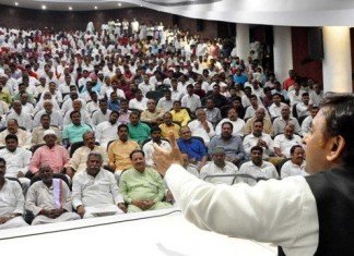 अखिलेश का शिवपाल पर तंज रहना होगा नकली समाजवादियों से सावधान शिवपाल पर तंज