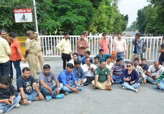 पत्रकारों पर हमला