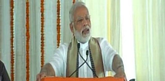 बनारस में बोले मोदी हम परिजयोजनाओं का शिलान्यास और उद्घाटन दोनों करते है काशी में मोदी