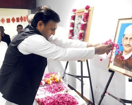 गांधी के देश में