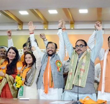 अब बसपा के तीन पूर्व विधायक समेत छह दिग्गाजों ने थामा बीजेपी का दामन बसपा को झटका