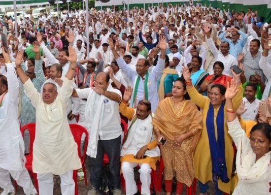 अध्यक्ष बनाएं जाने की मांग पर UP कांग्रेस कमेटी में राहुल गांधी के नाम पर लगी मोहर कांग्रेस कमेटी