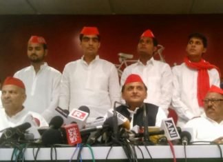 बोले अखिलेश देश में साम्प्रदायिक ताकतों को रोकने का काम करेंगे नौजवान। बोले अखिलेश