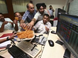 शेयर बाजार में आया जबरदस्त उछाल, सेंसेक्स पहुंचा 33 हजार के पार शेयर बाजार
