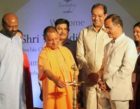 योगी ने कहा युवाओं को मिलेंगी नौकरियां, HCL करेगी 1500 करोड़ रुपए का निवेश एचसीएल