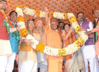 मेयर व पार्षद प्रत्याशियों के लिए जनसभाएं कर योगी ने कहा राजधानी का स्वरूप बनेगा देश का मॉडल देश का मॉडल