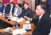 इन्वेस्टर्स समिट से पहले निवेशकों ने 2.53 लाख करोड़ रुपए के निवेश की यूपी में जताई इच्छा, जानें समिट की खास बातें इन्वेस्टर्स समिट