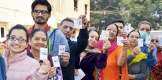 गुजरात में मतदान