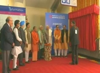 मैजेंटा लाइन मेट्रो का उद्धाटन कर मोदी ने लोगों को क्रिसमस की दी बधाई मैजेंटा लाइन मेट्रो का उद्धाटन