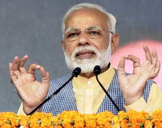 राहुल की ताजपोशी पर मोदी का तंज, उन्हें मुबारक औरंगजेब राज अफवाहों पर न दे ध्यान