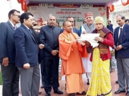 किसानों को सही समय पर मिले खाद-पानी तो होगी आय दोगुनी: योगी किसानों को सही समय