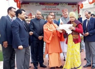 किसानों को सही समय पर मिले खाद-पानी तो होगी आय दोगुनी: योगी किसानों को सही समय