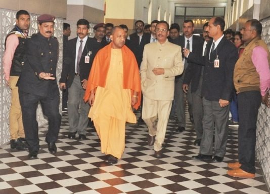 विधानसभा में विरोधियों पर गरजे योगी, कहा मुद्दा छोड़ लोग कर रहें व्यक्तिगत टिप्पणी गरजे योगी