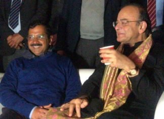 जेटली के साथ केजरीवाल