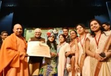 उत्तर प्रदेश के लोगों की मेहनत से बनी है मुंबई देश की आर्थिक राजधानी: राम नाईक एक भारत श्रेष्ठ भारत
