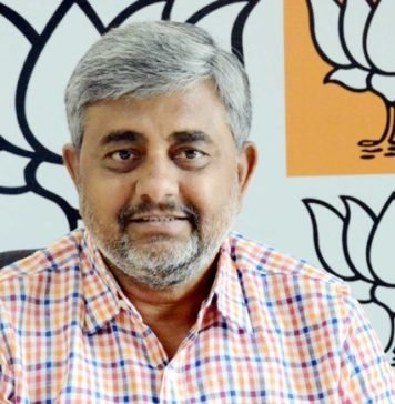 मायावती को आज का दौर मीडिया के दर पर बार-बार जाने के लिए कर रहा मजबूर: मनोज मिश्र मायावती की मजबूरी