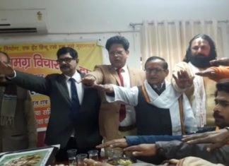 लखनऊ यूनिवर्सिटी में DG ने ली राम मंदिर बनाने की शपथ, वीडियो वायरल, उठें सवाल आइपीएस अफसर सूर्य कुमार शुक्ला