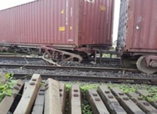 प्रतापगढ़ में मालगाड़ी के दो वैगन पटरी से उतरे, हादसा टला वैगन पटरी से उतरे