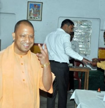 लोकसभा उपचुनाव मतदान