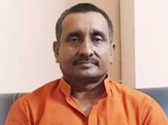 उन्नाव गैंगरेप: पीड़िता के पिता की बेरहमी से की गयी थी पिटाई, पीएम रिपोर्ट में खुलासा, फांसी और CBI जांच की मांग उन्नाव गैंगरेप पोस्टमॉर्टम रिपोर्ट